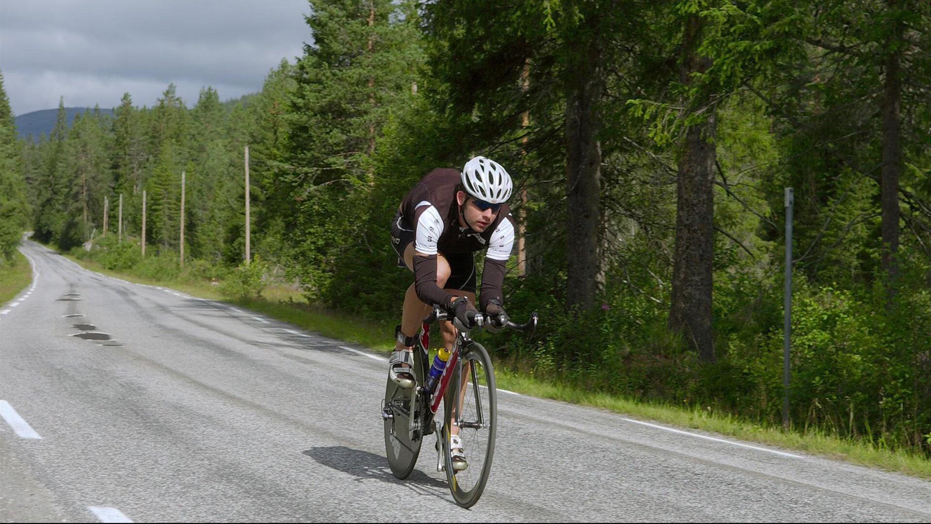 小特伦特新合约引热议，年薪预估1800万引发联盟薪资格局震荡