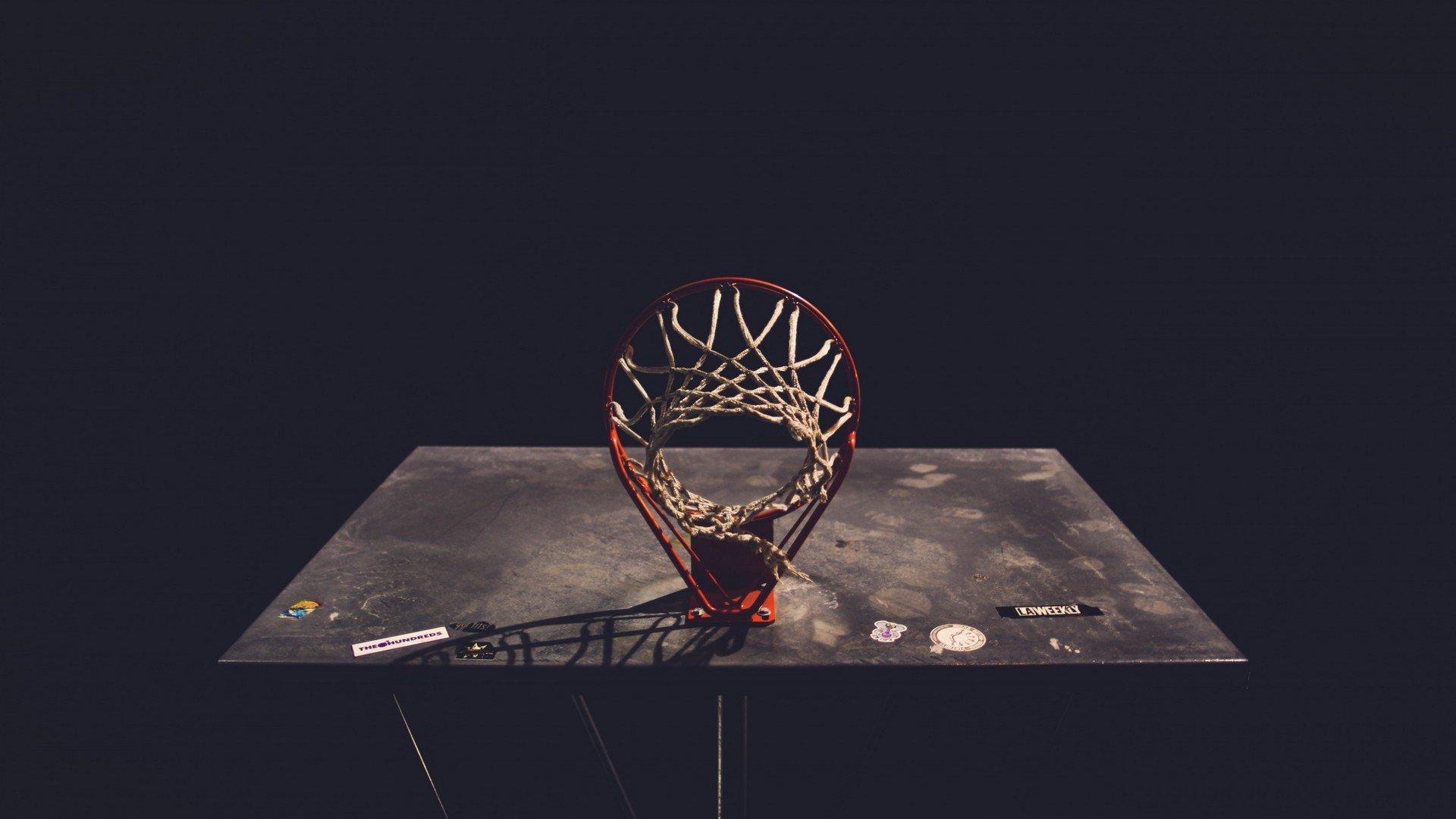 乐坛天后与NBA硬汉传恋情！夏奇拉与巴特勒迈阿密共度浪漫夜晚