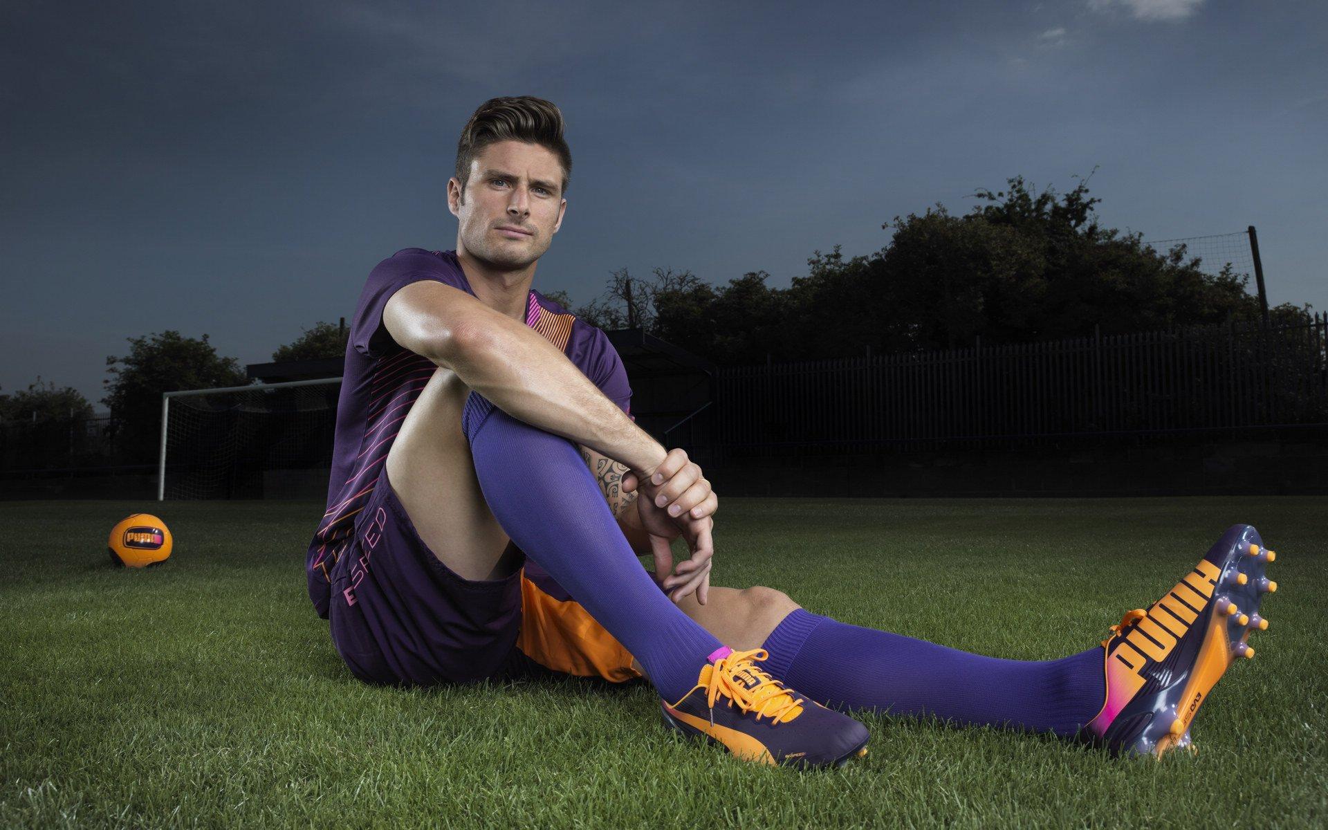 从黑暗到光明，贝卡-贝卡在沉默两年后以进球宣告回归